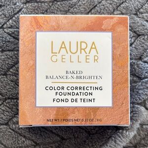 Laura Geller Baked Balance-N-Brighten Foundation in Orange Box